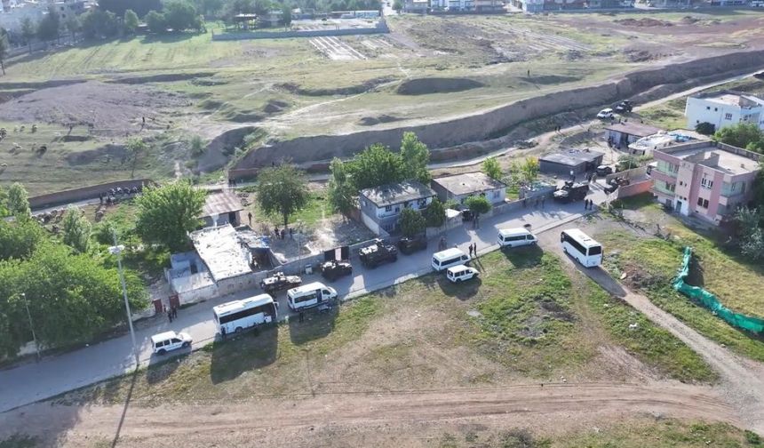 Batman’da zehir tacirlerine büyük darbe: 15 adrese eş zamanlı baskın, 18 tutuklama