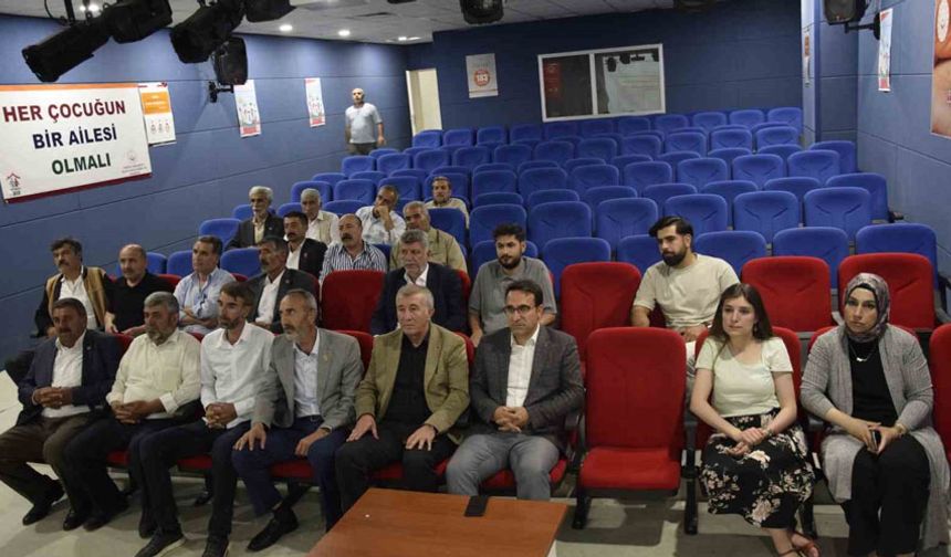 Muş’ta muhtarlara "Koruyucu Aile Olmak" eğitimi verildi