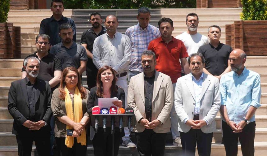 Belediye Başkanı Bucak'tan 4 kişinin hayatını kaybettiği yangına ilişkin açıklama