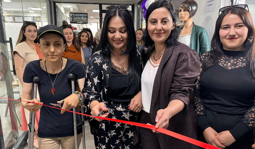Yüksekova’da Bir İlk: İş Yerinin Açılışına Sadece Kadınlar Davet Edildi