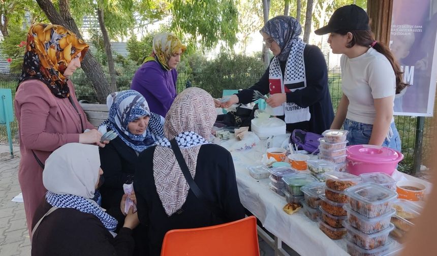 Vanlı kadınlardan Gazze için ’hayır çarşısı’