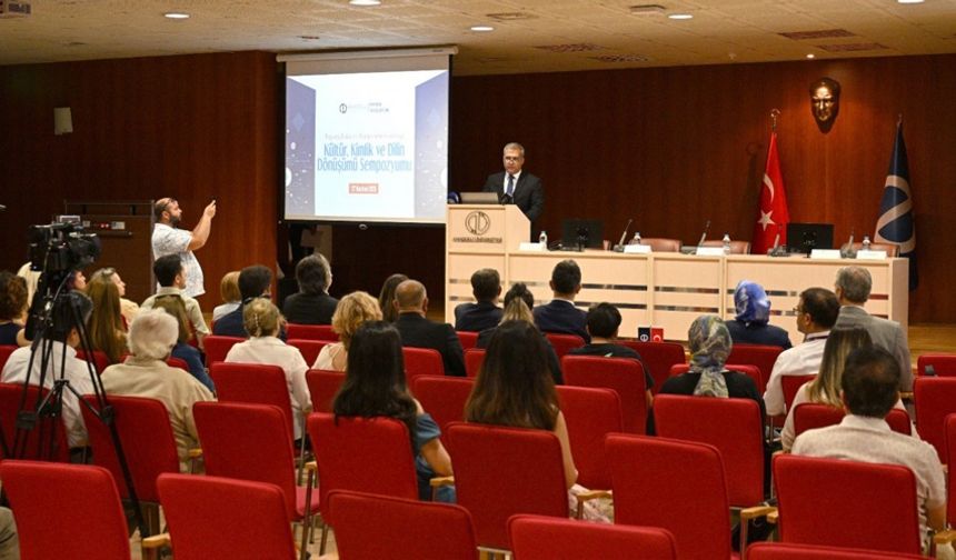 ’Yapay Zekâ ve Türkçenin Geleceği Sempozyumu’ gerçekleştirildi