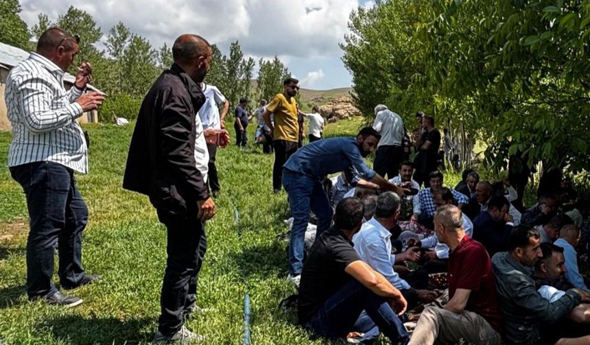 Bayram Coşkusu Aşağıuluyol Köyü’nde Geleneklerle Yaşatıldı