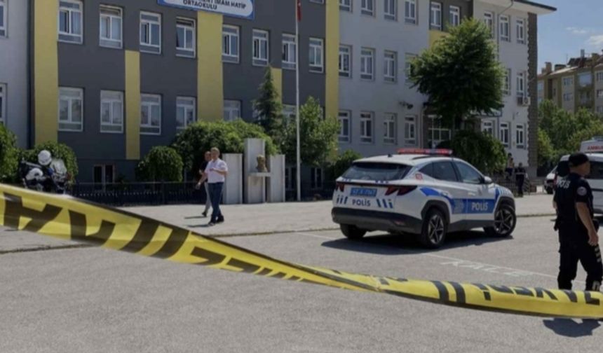 Eğitimde Şiddet: Ôğretmen okulda uğradığı silahlı saldırıda hayatını kaybetti