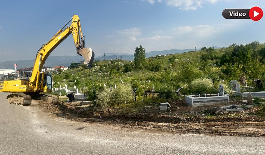 Yüksekova’da İki Mezarlıkta Çevre Duvarı Çalışması Başlatıldı