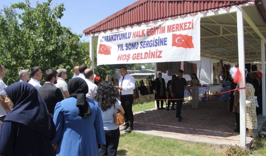 Iğdır’da el emeği göz nuru ürünler sergilendi