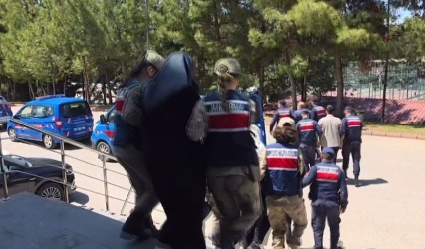 Gaziantep’te sahte-çek senet-nitelikli dolandırıcılık çetesine şafak operasyonu: 5 gözaltı