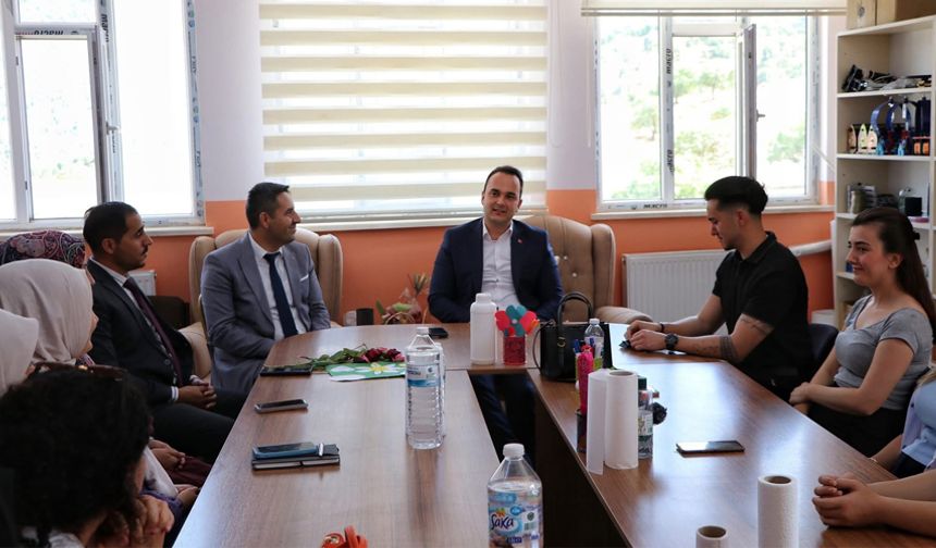 Kaymakam Sezai Demirci’den Okullara Ziyaret