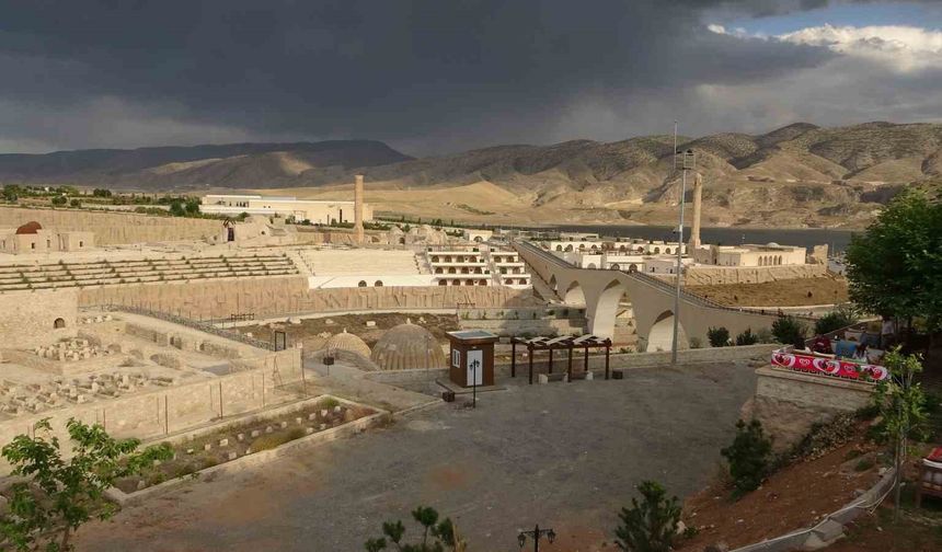 Hasankeyf, yerli ve yabancı turistleri ağırlamaya hazırlanıyor