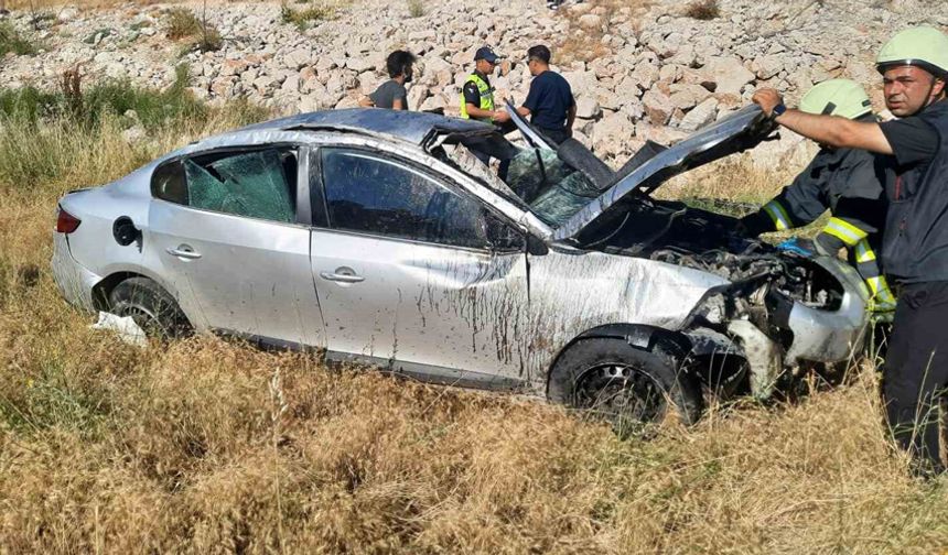 Devrilen otomobilde anne, bebeği ve kız kardeşi hayatını kaybetti