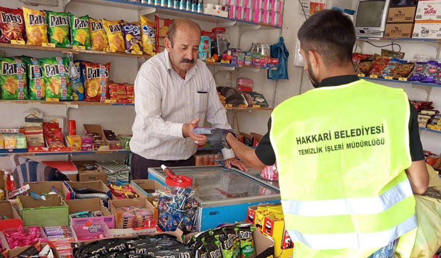Temiz bir Hakkari için 2 bin broşür dağıtıldı