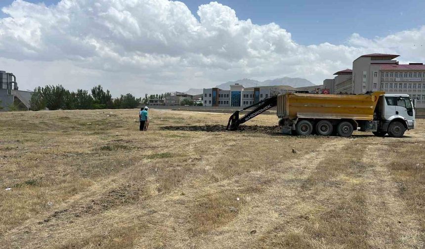 Van Şehir Hastanesi için ilk kazma vuruldu