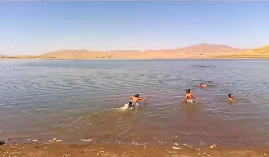 Patnos Barajı serinlemek isteyenlerin adresi oldu