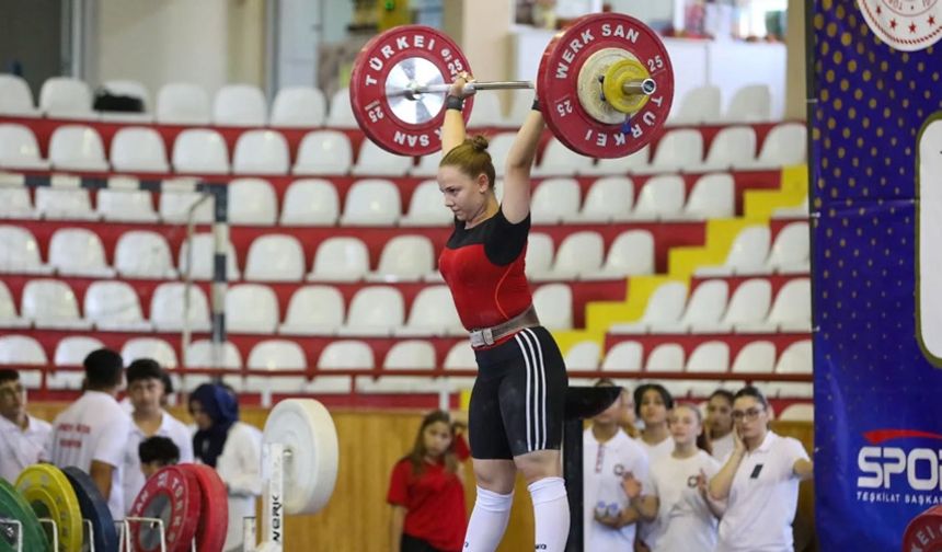 Halter Yıldızlar Kulüpler Türkiye Şampiyonası’nın açılış seremonisi yapıldı