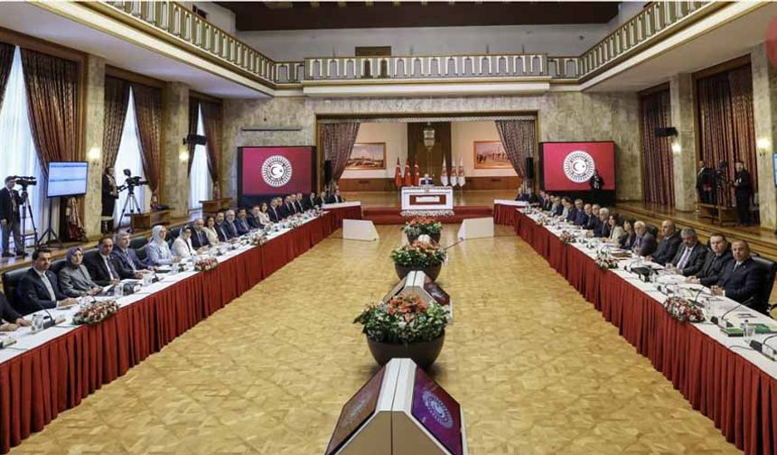 Süreç komisyonu bu hafta düşünce ve araştırma merkezlerini dinleyecek