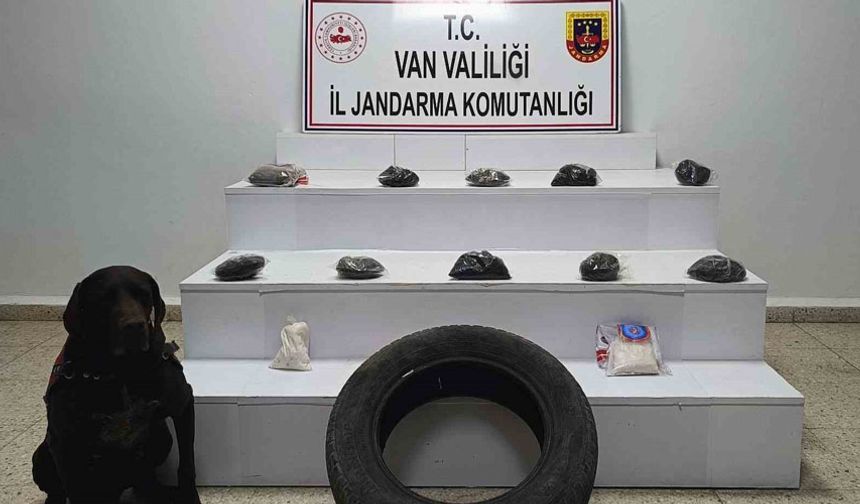 Van’da otomobil lastiğinde 6 kilo uyuşturucu ele geçirildi