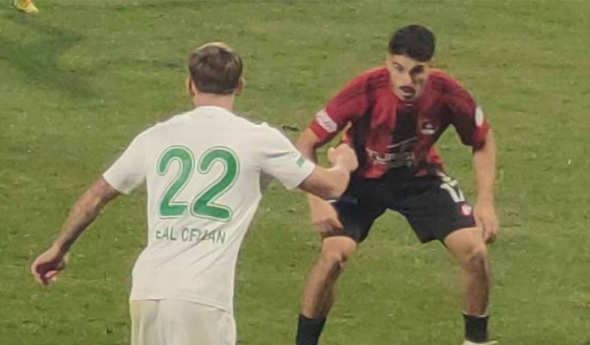 Vanspor FK, evinde Serikspor’a  mağlup oldu