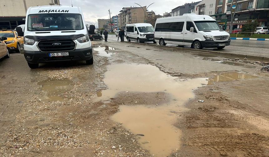 Yüksekova'da tablo değişmedi! Otogar Çilesi Bitmiyor