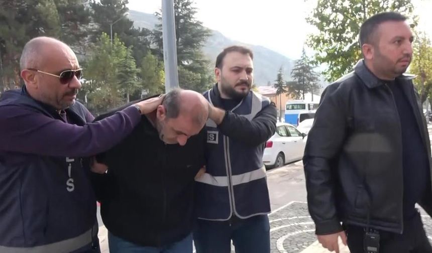 Evinde ölü bulunmuştu: Cinayeti 8 ay sonra DNA örneği aydınlattı