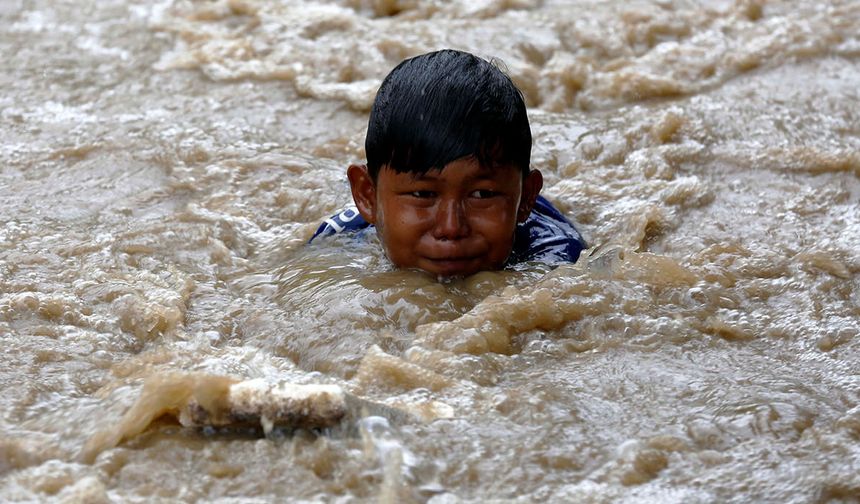 Endonezya'daki selde can kaybı 753'e yükseldi