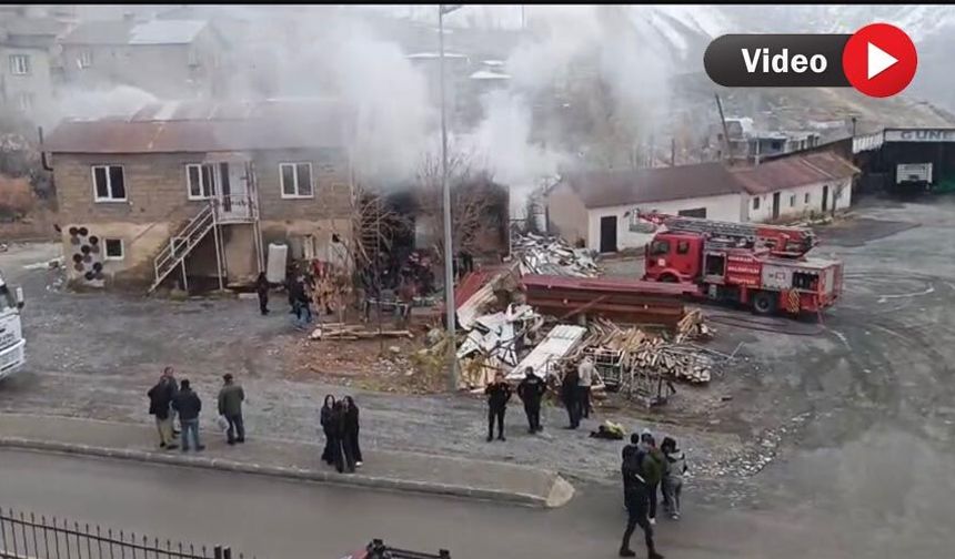 Hakkari’de Patlamada Yaralanan Çocuk Yoğun Bakımda, Babası Yolda Kaza Geçirdi