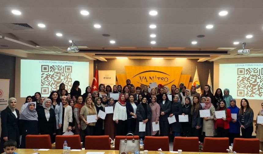 Demet Sabancı, Van’da Kadın Üreticilerle Buluştu