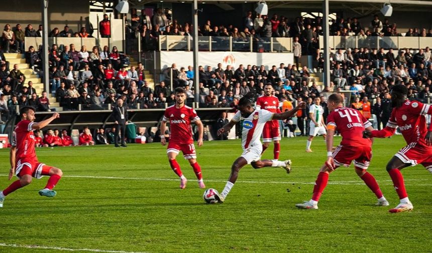 Amedspor uzatmalarda güldü, zirveye ortak oldu