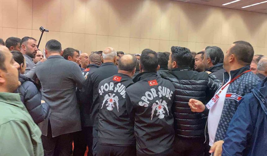 Mehmet Kaya adaylıktan çekildi