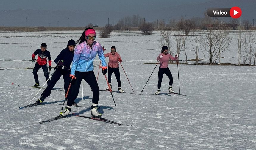 Yüksekovalı Kayakçılar  Türkiye Eleme Yarışmalarına Hazırlanıyor