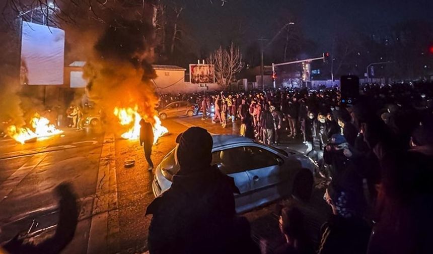 İran'daki olaylarda ölenlerin sayısı 5 bin 137’ye yükseldi