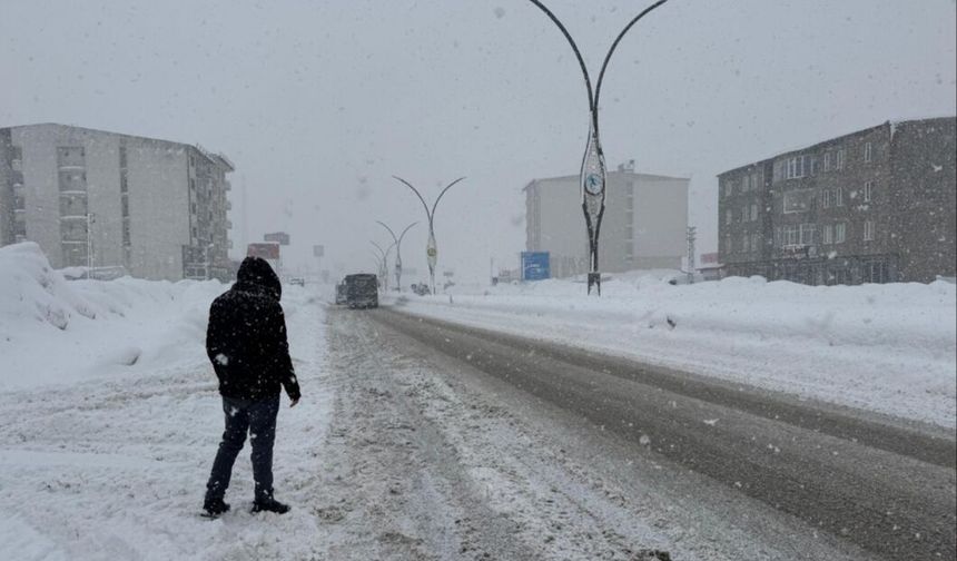 Meteoroloji ‘den Hakkâri için Kuvvetli ve Yoğun Kar Yağışı Uyarısı