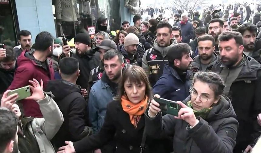 DEM Parti yürüyüşüne polis müdahalesi: İl Başkanı gözaltında