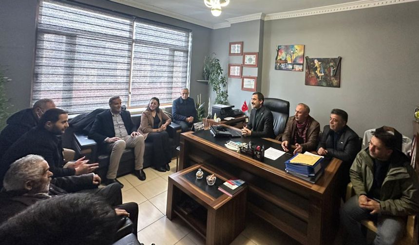 DEM Parti’den Şemdinli Esnaf ve Sanatkârlar Odası’na Ziyaret
