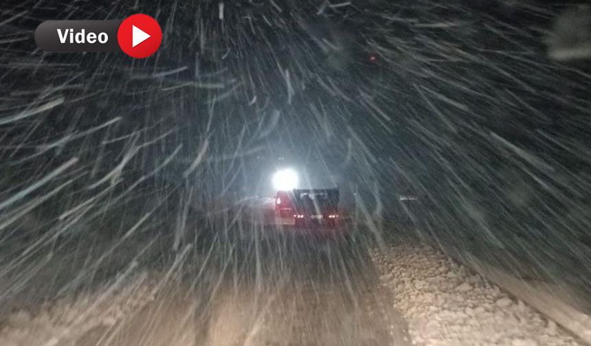 Yüksekova -Şemdinli Karayolu’nun kapanma riskine karşı ekipler teyakkuzda
