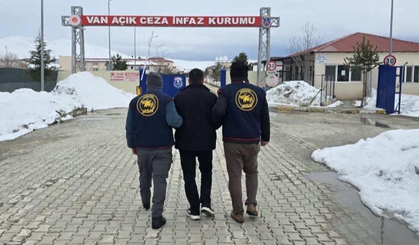 Yüksekova’da 8 Yıl 4 Ay Hapis Cezası Bulunan Firari Yakalandı