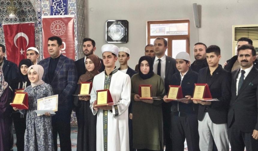 Yüksekovalı öğrenciler Şemdinli’deki final yarışmasına damga vurdu