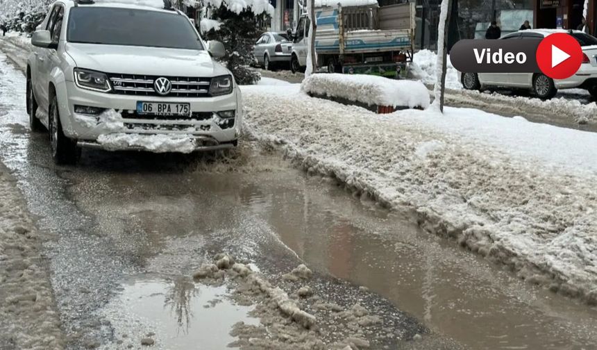 Yüksekova’da alt yapı yetersizliği caddeleri göle çevirdi