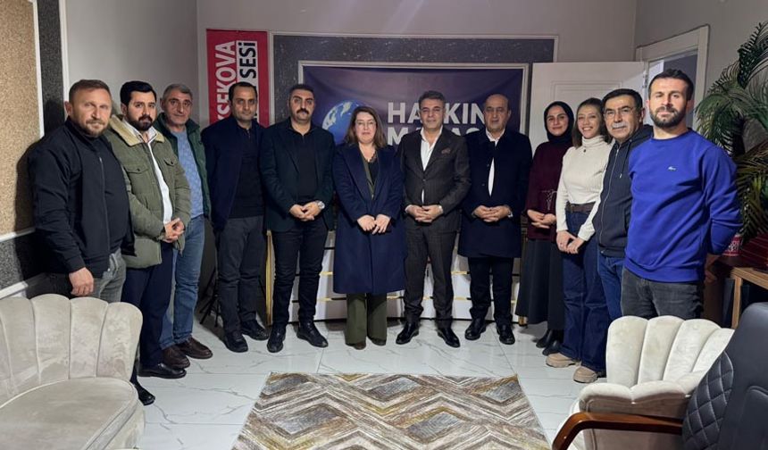 Belediye eş başkanlarından Yüksekova Halkın Sesi'ne ziyaret