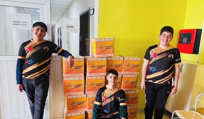 Yüksekova’da Öğrencilerden Anlamlı Yardım Seferberliği