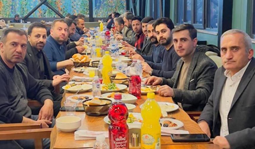 Şemdinli'de Ramazan’ın Bereketi İftar Sofrasında Paylaşıldı