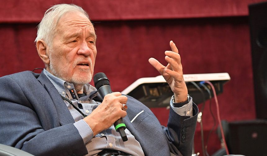 Prof. Dr. İlber Ortaylı hayatını kaybetti