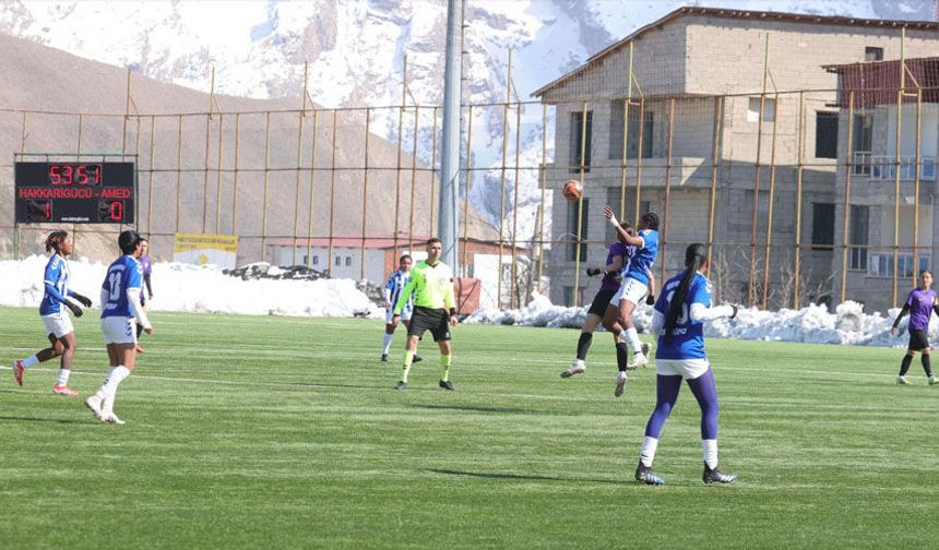 Hakkarigücü, Amed Sportif Faaliyetler’i 2-1 Mağlup Etti