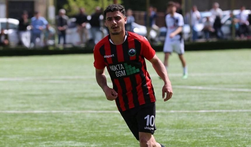 Yüksekova Belediyespor futbolcusu trafik kazası geçirdi