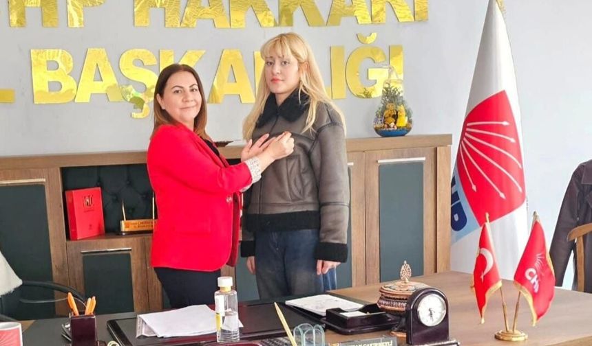 Hakkari’de 18 yaşına giren genç kızın ilk tercihi CHP oldu!