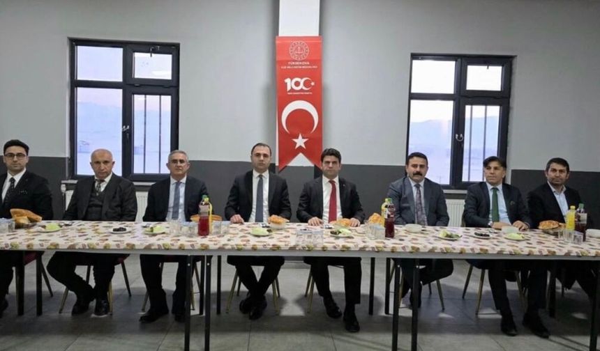 Yüksekova’da Eğitim Camiası İftar Programında Bir Araya Geldi