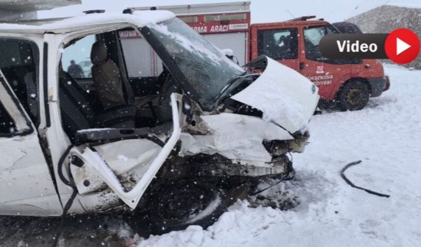 Yüksekova’da Kaza: 1 Ölü, 8 Yaralı
