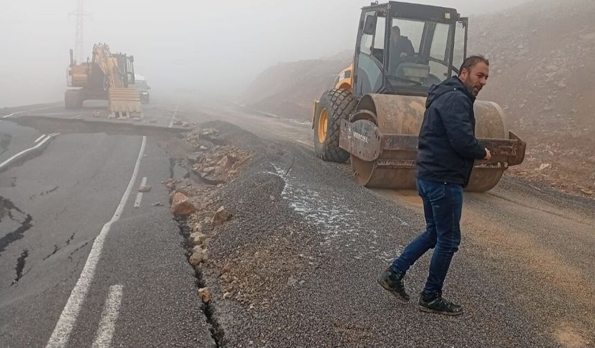 Çukurca'da hasar gören yolda çalışma başlatıldı!