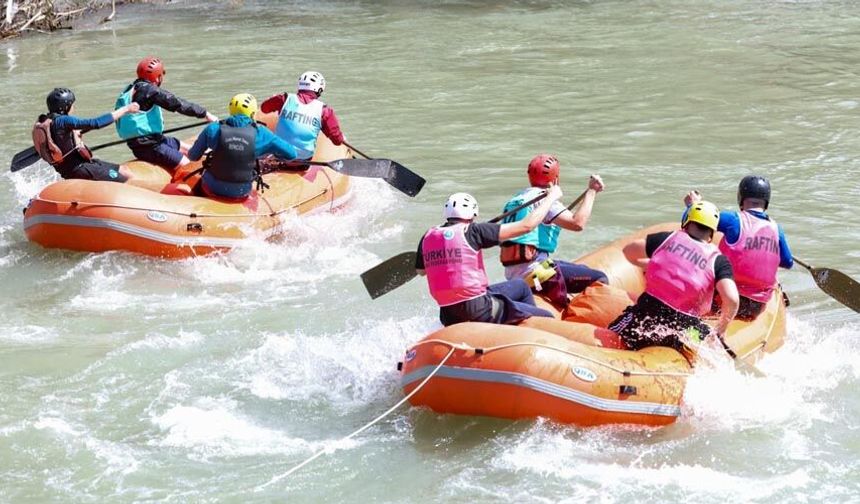 Tunceli’de düzenlenen Türkiye Rafting Şampiyonası sona erdi