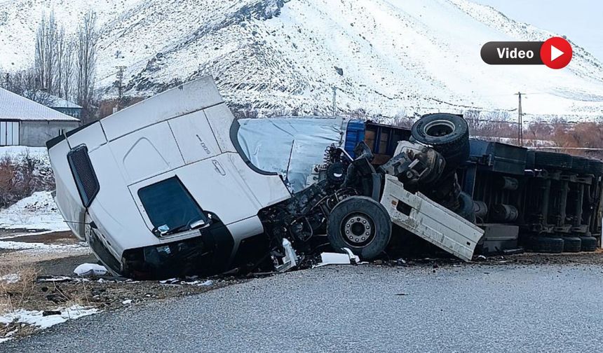 Yüksekova–Esendere Yolunda İran Tırı Devrildi: Sürücü Yaralandı