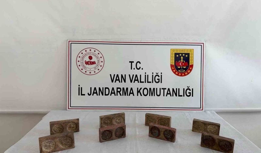 Van’da 3,5 milyon liralık tarihi  eser ele geçirildi